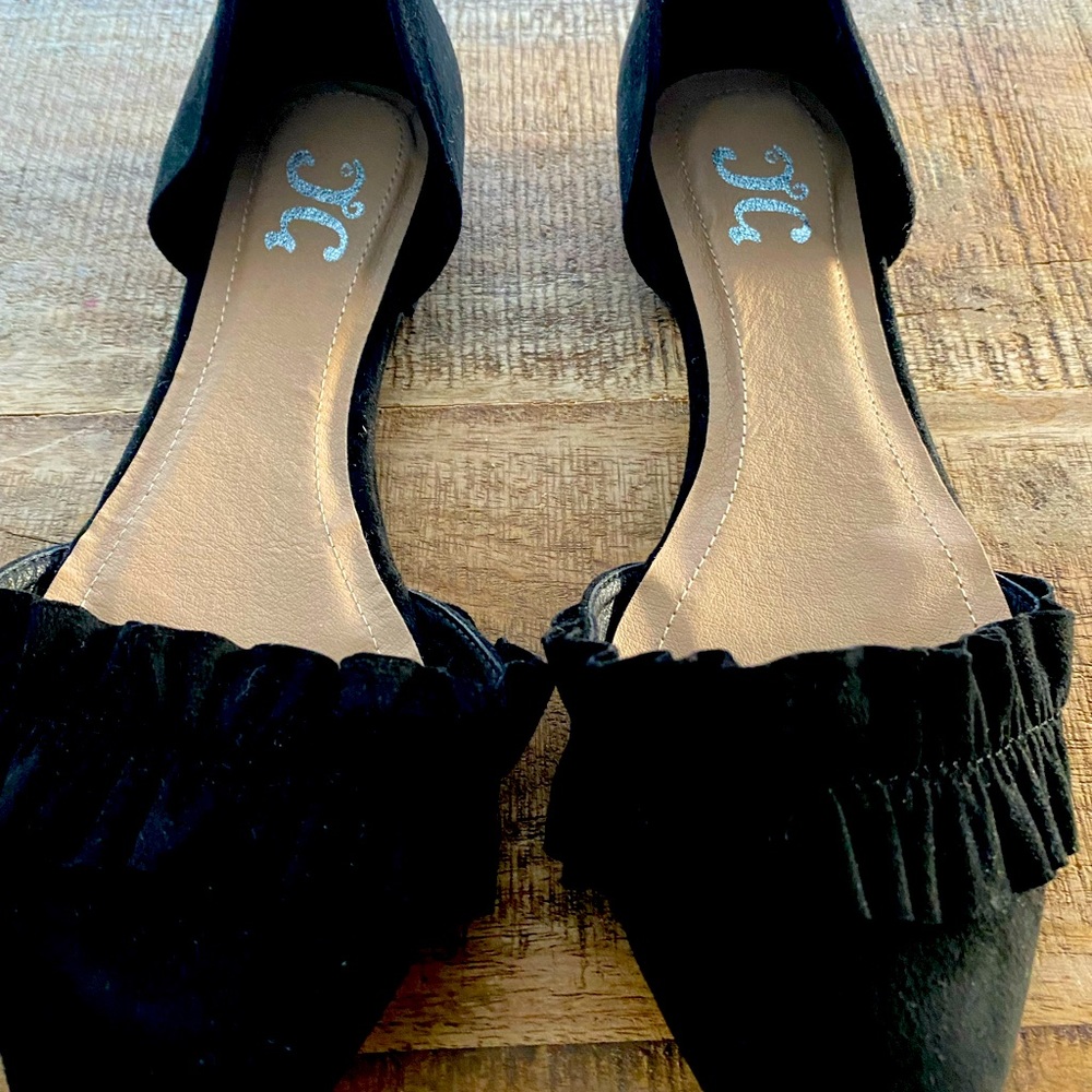 Journey & Crew Black Ruffle Flats Size 8